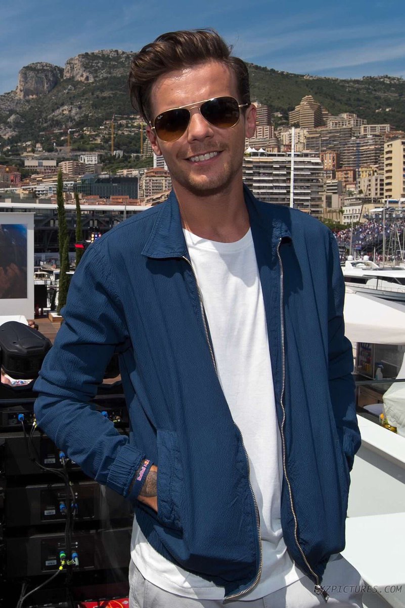 1Dliveupdates's tweet image. I cannot get over how good Louis looks in Monaco my GODDDD boy