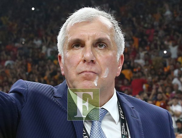  Obradovic'in Yüzüne Ayran Gelmesi