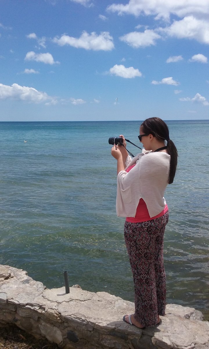 NKiedrowski's tweet image. Wifey getting her Milwaukee summer snap on w/ her a5000 #Sony camera. @HeatherKiedro30 @SonyPictures #Photogenius