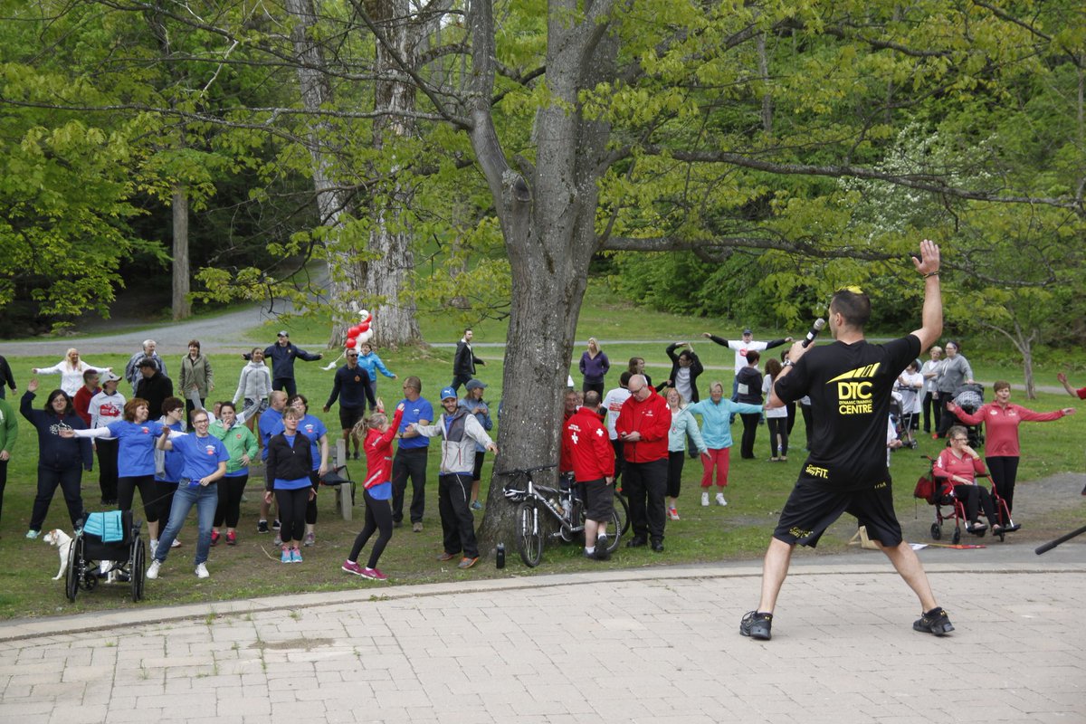 kimschnarr1's tweet photo. Warm up fun at the Fredericton MS Walk! @MSAtlantic @DTC_Fredericton #endms #teamfight #mswalk2016 https://t.co/gngma51fuC