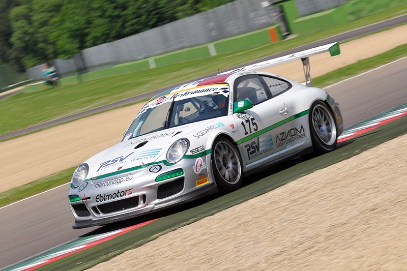 TommyMaino's tweet photo. Rimonta dall'ultima posizione R2 P3! @CIGranTurismo @autodromoimola @TommyMaino @ebimotors @PSVservices @AznomSrl https://t.co/OswNtrhADR