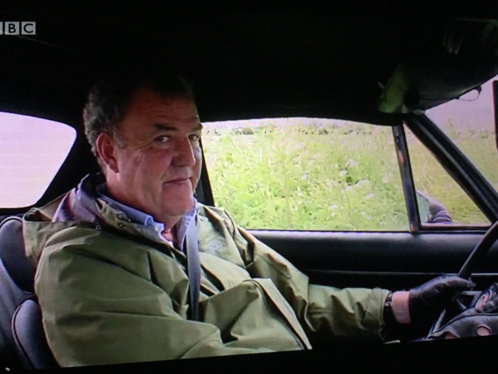 FunnyThingsUK's tweet photo. Watching #TopGear like https://t.co/4lpvpfwokr