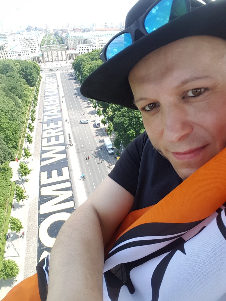 .<a href="/klauslederer/">Klaus Lederer</a> Ne - die #PIRATEN im Sinne ihres emanzipatorischen Menschenbildes #BGE <a href="/dieLinke/">Die Linke</a>