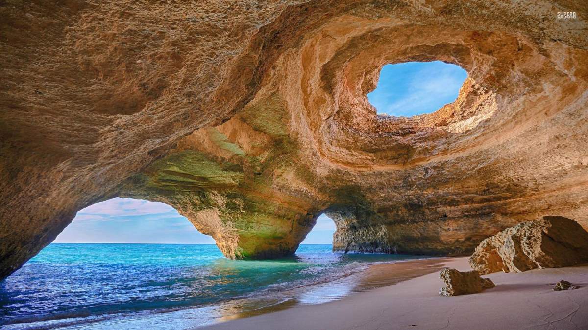 Guide_To_Travel's tweet image. Benagil Sea Cave Algarve, Portugal.