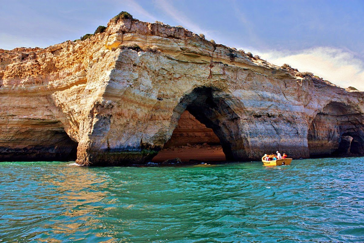 Guide_To_Travel's tweet image. Benagil Sea Cave Algarve, Portugal.