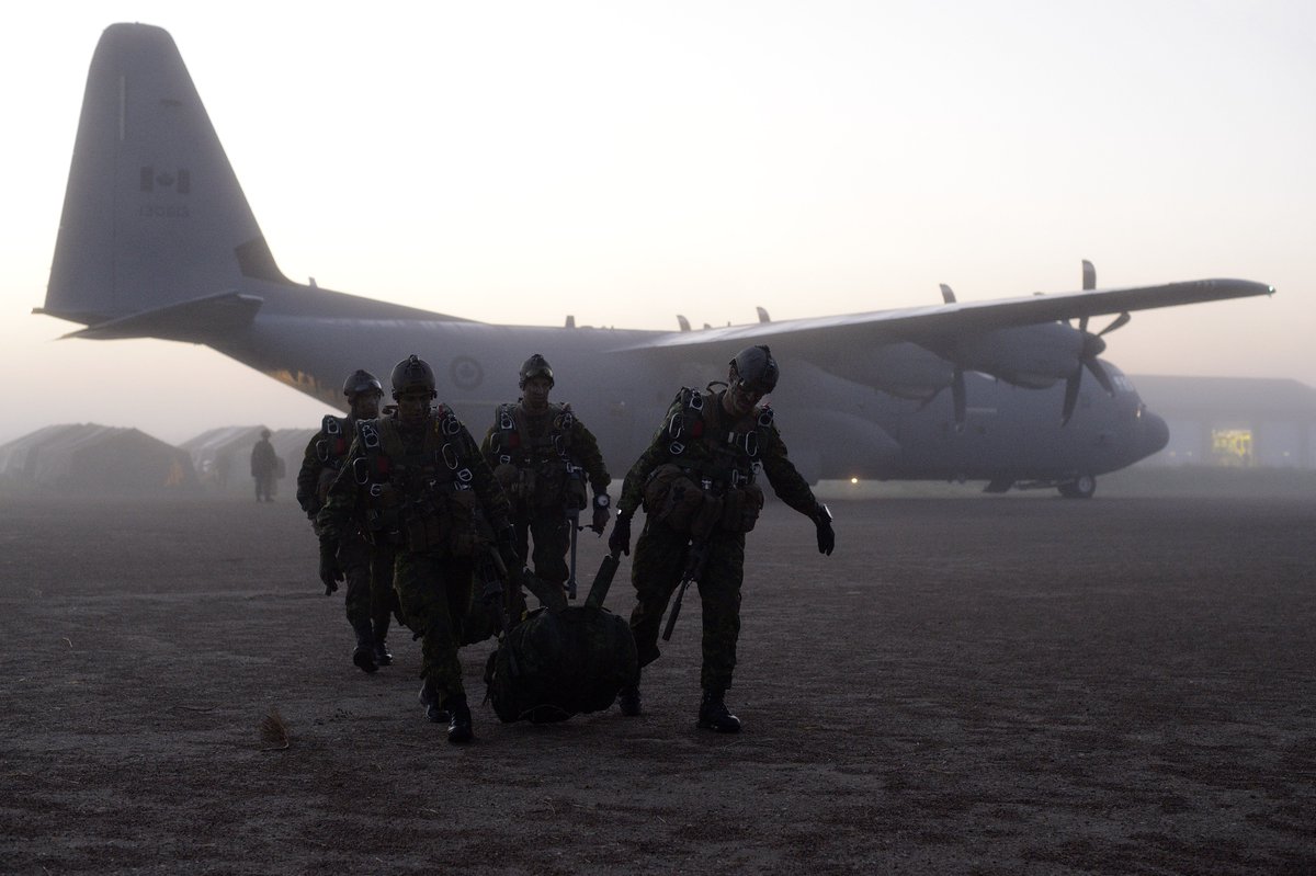 RCAF_ARC's tweet photo. The #RCAF is part of Ex #MapleResolve: the @CanadianArmy's largest &amp; most complex exercise: https://t.co/ojD7APiZOe https://t.co/HmU7ffGj5B