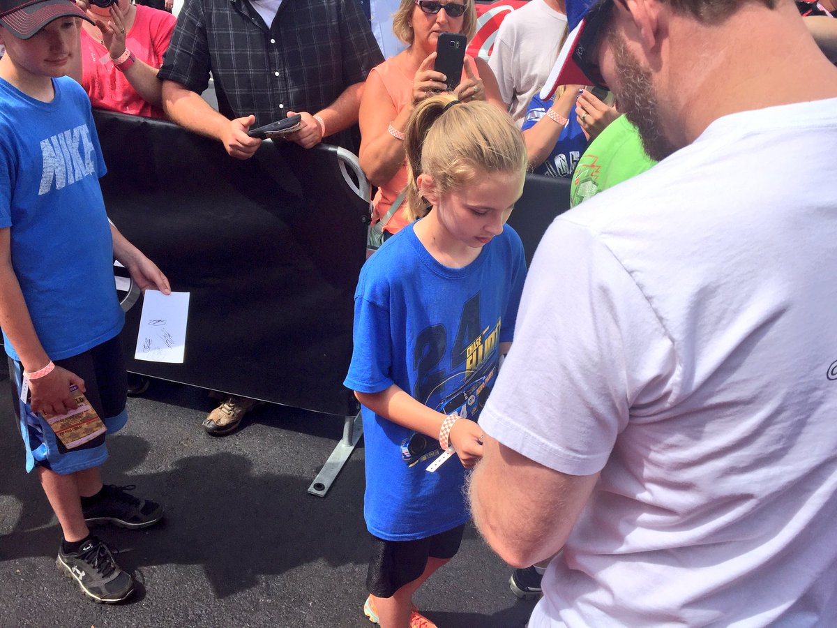 Always has time for the fans.

#CocaCola600