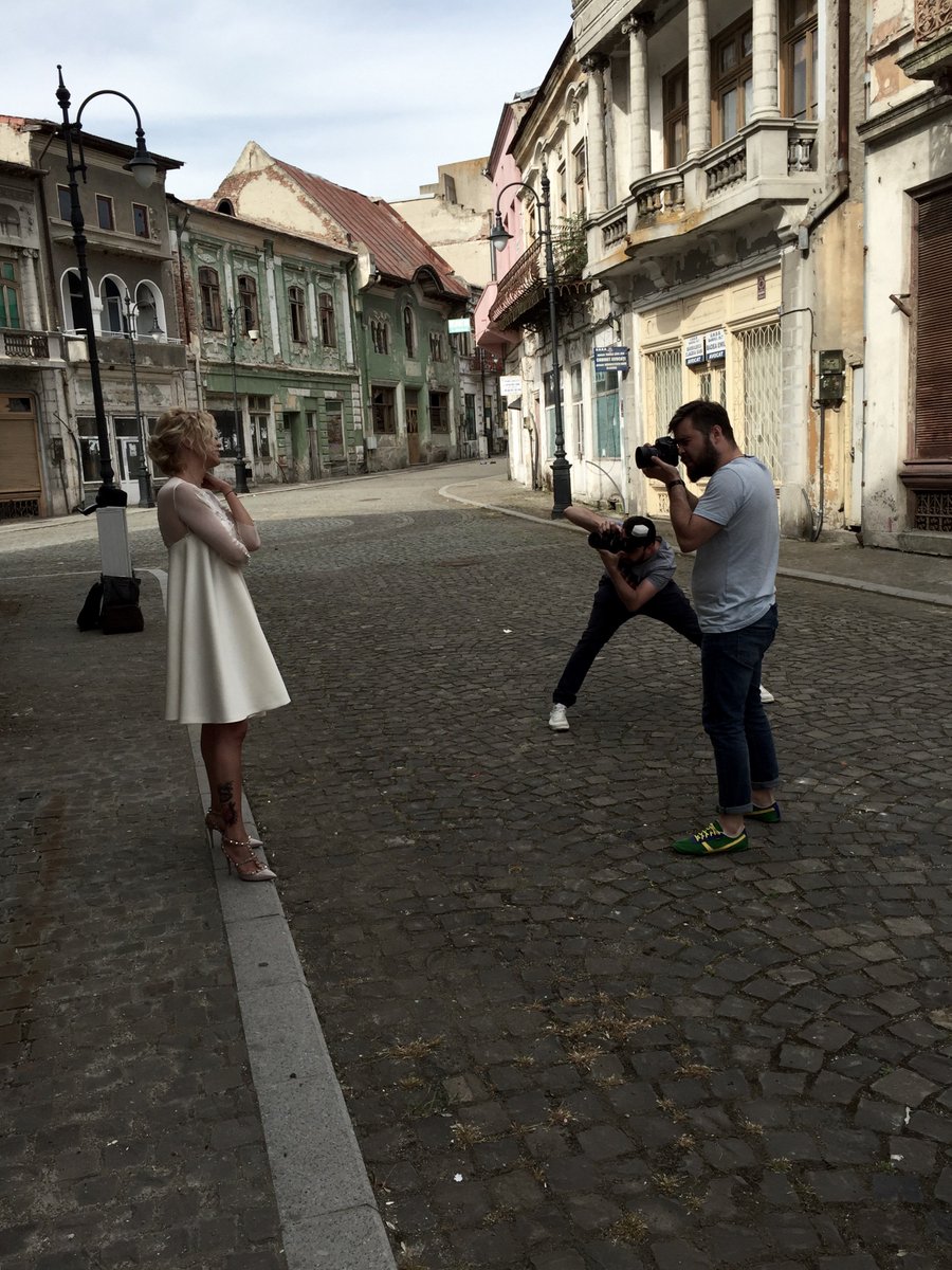 dorinandreescu's tweet photo. That's a wrap! @MsFlorent @florinaivascu #bridal #dorin #pufu #iulyanu coming soon...😃 https://t.co/ulFwWQMGBh