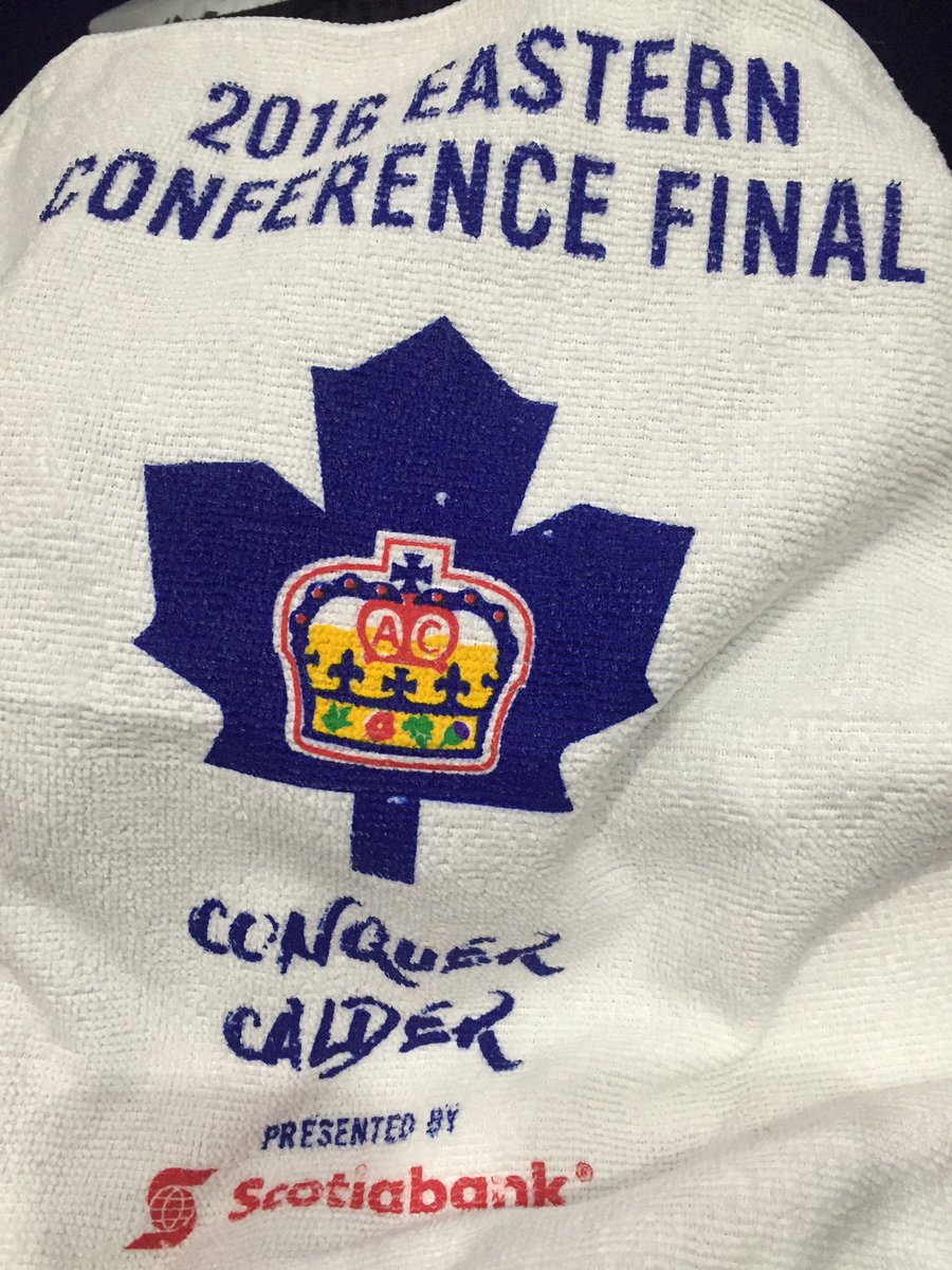 Teaqueen180's tweet photo. Ok @TorontoMarlies Rally time! ๐#letsgomarlies #MarliesLive #ConquerCalder https://t.co/E2vhhdxHp2