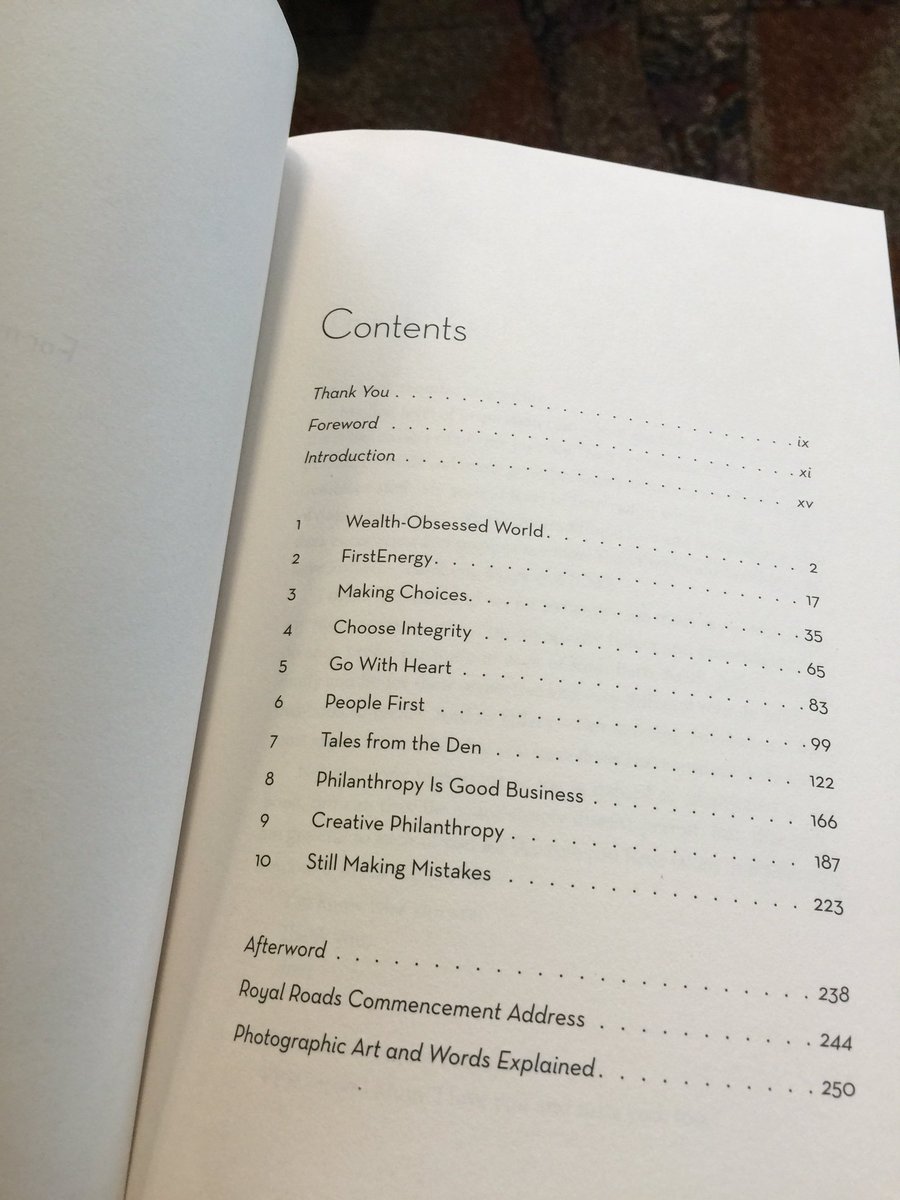 rolandpajares's tweet photo. #d2l2016 some reading for the the flight back @IABCManitoba https://t.co/dkwP0oWUlp