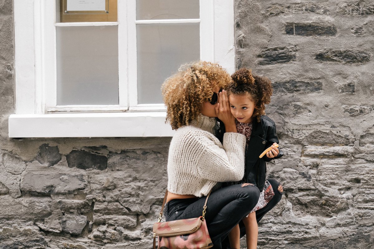 theplacefr's tweet photo. The place souhaite une bonne fête à toutes les mamans ! 😘❤️ https://t.co/of5sLAMOYM