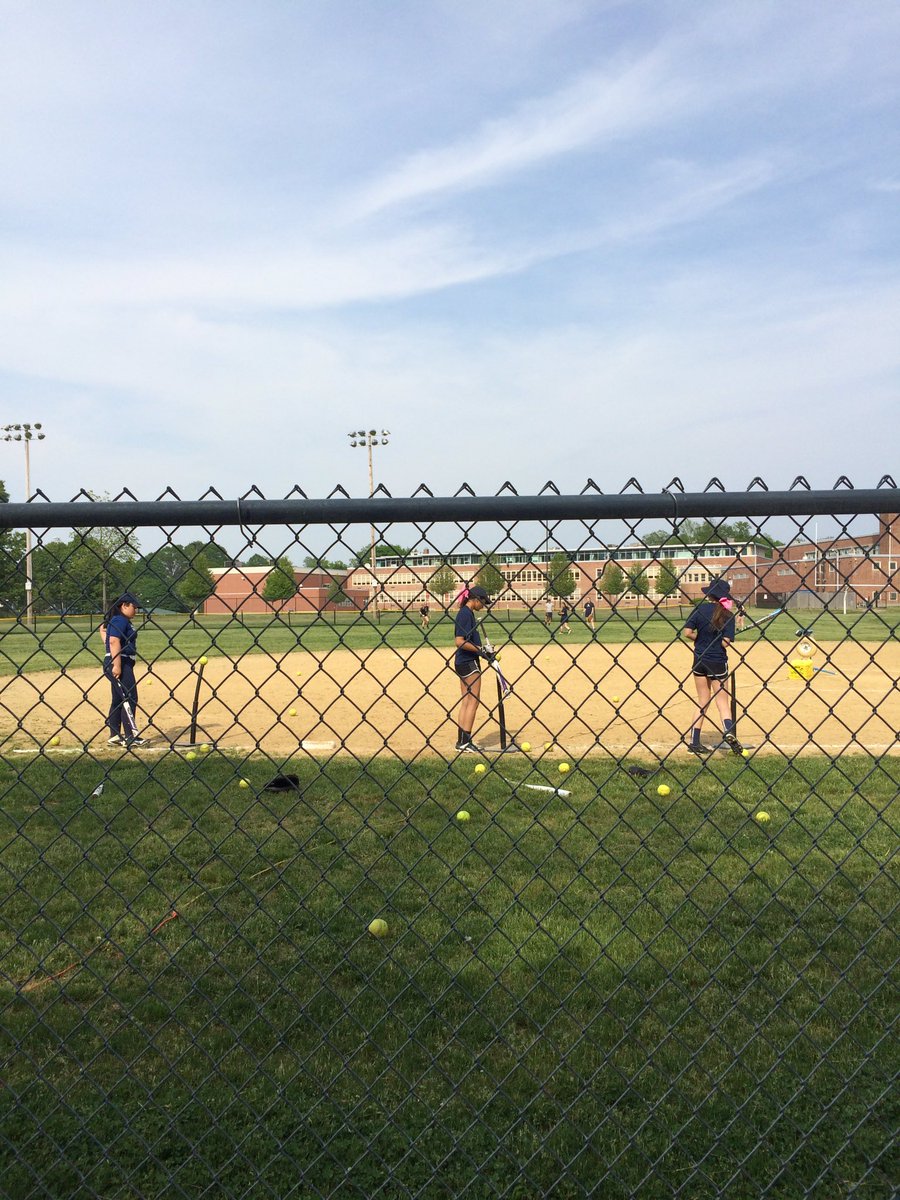 SargeCoachCC's tweet photo. Squad getting ready for tonight's city championship #warriors https://t.co/9zNDCU7rCp