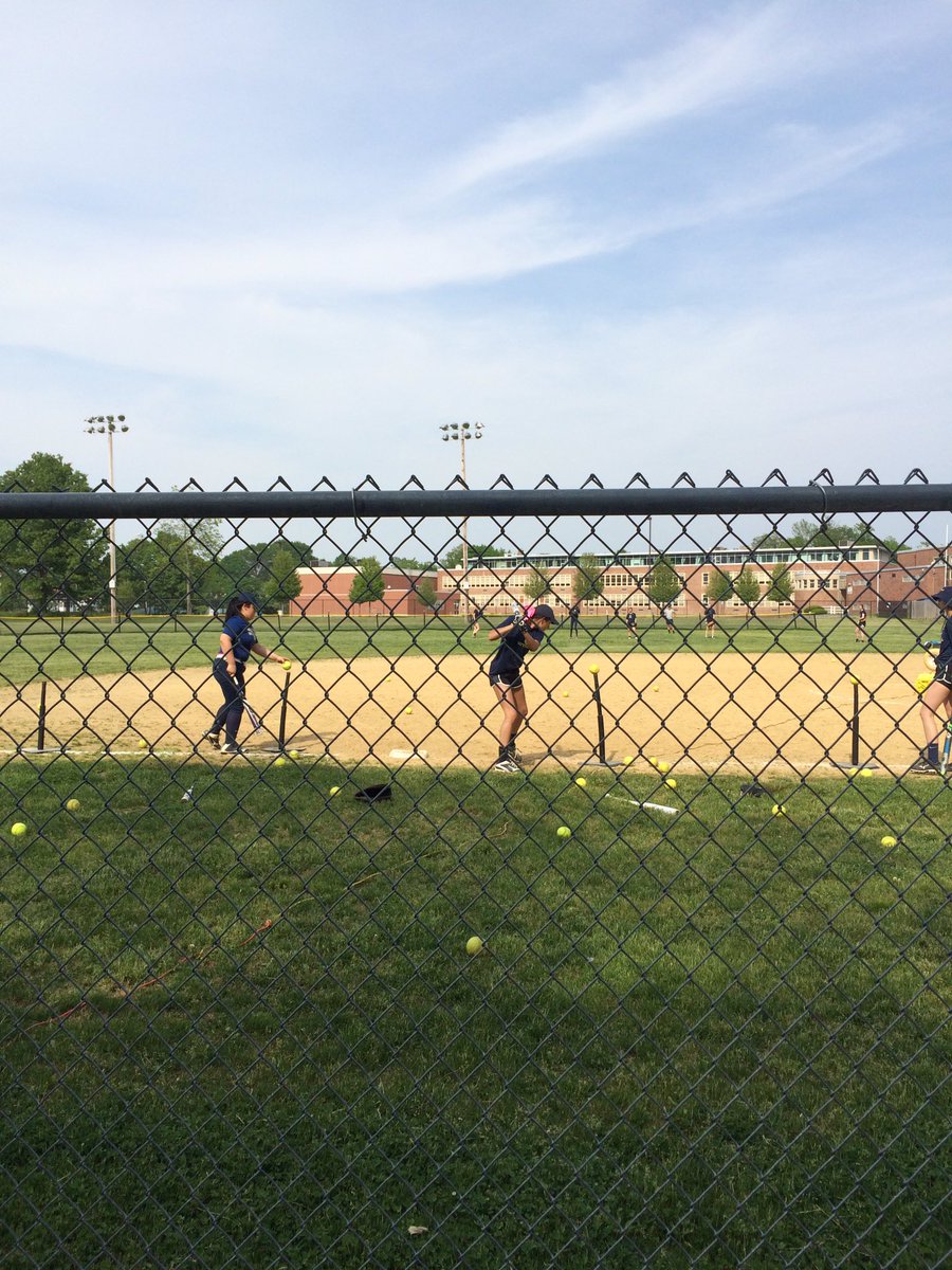 SargeCoachCC's tweet photo. Squad getting ready for tonight's city championship #warriors https://t.co/9zNDCU7rCp