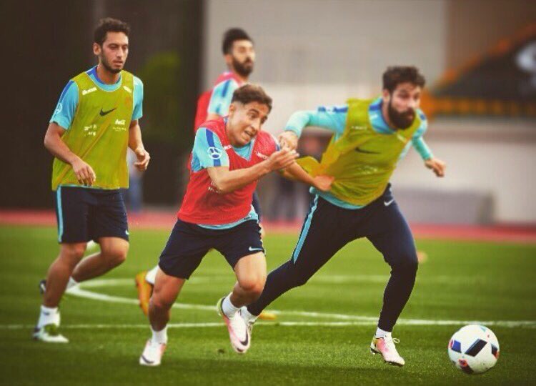 EmreMor_'s tweet photo. Training 🇹🇷⚽️ https://t.co/Hc0I5GutAf