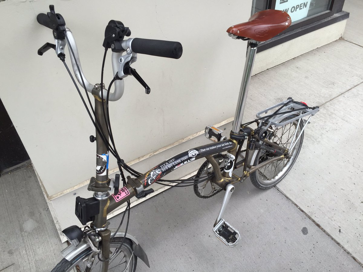 wtigley's tweet photo. Got a few "Wow, that's an aggressive bike," comments when #d2l2016 ppl saw my @BikeBikeYYC @BromptonBicycle loaner. https://t.co/ybaGZqeXWw