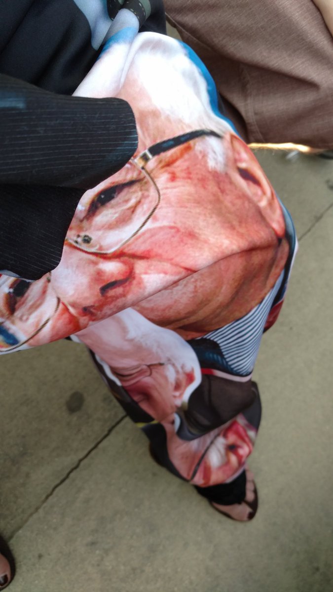 DontDenyGenei's tweet photo. @joemoeller44 @BernieSanders @KSEE24 help me get a pic with Bernie in my #bernsie!!!! https://t.co/ZLDub3dtP2