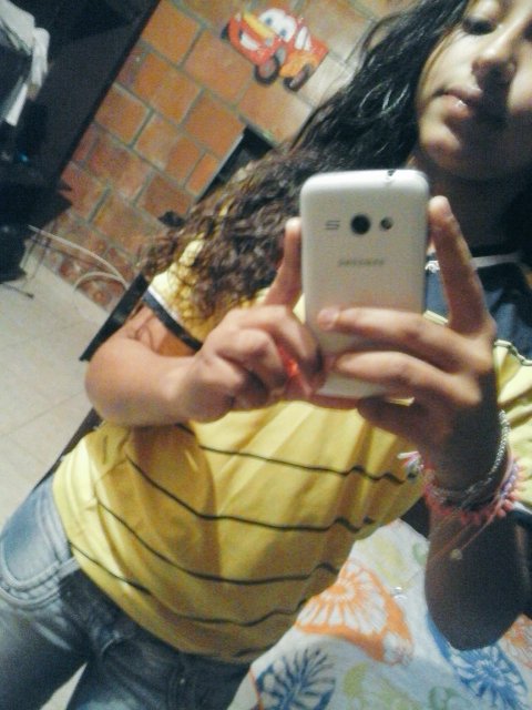 YEIMI_TLB_15_18's tweet photo. #VamosColombia 😘 
#SabadoDeGanarSeguidores 
#SabadoUrbano 
#sabadodebellezas 
#SabadoDePortarseMal https://t.co/tNwCZgAl1c