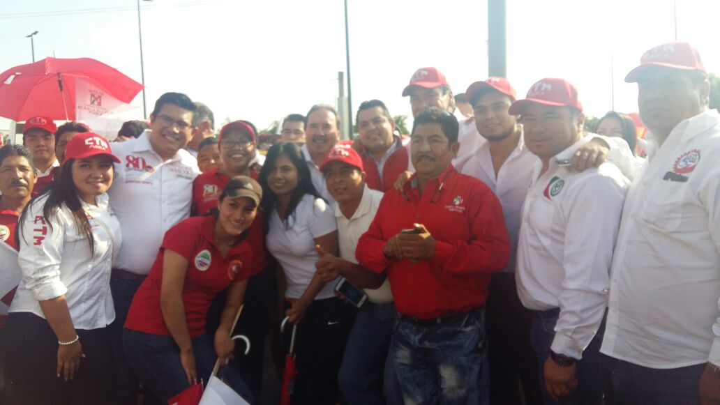 Seffh Ramírez Pérez (@seffh) on Twitter photo #CTM-Puebla PRESENTE en #Tehuacan APOYANDO a <a href="/SoyBlancaAlcala/">Blanca Alcalá</a> GOBERNADORA <a href="/leobardosoto/">Leobardo Soto</a> @L3obA #CTM-Puebla PRESENTE en #Tehuacan APOYANDO a <a href="/SoyBlancaAlcala/">Blanca Alcalá</a> GOBERNADORA <a href="/leobardosoto/">Leobardo Soto</a> @L3obA