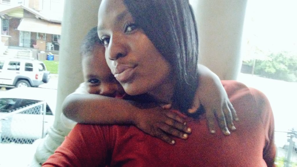daRealMani's tweet photo. He said mom i got ya back 😝💪 https://t.co/ruklKrx7T1