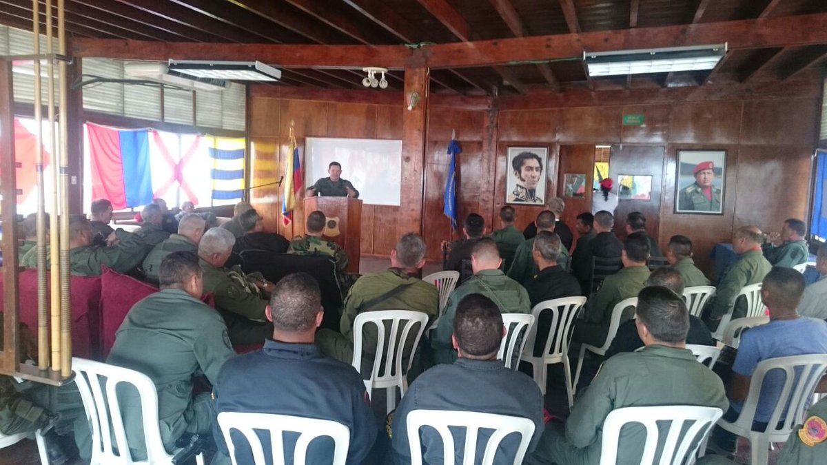 EJERCICIOS MILITARES DE LA FANB - Página 3 CjqKFVoXIAAzuP1