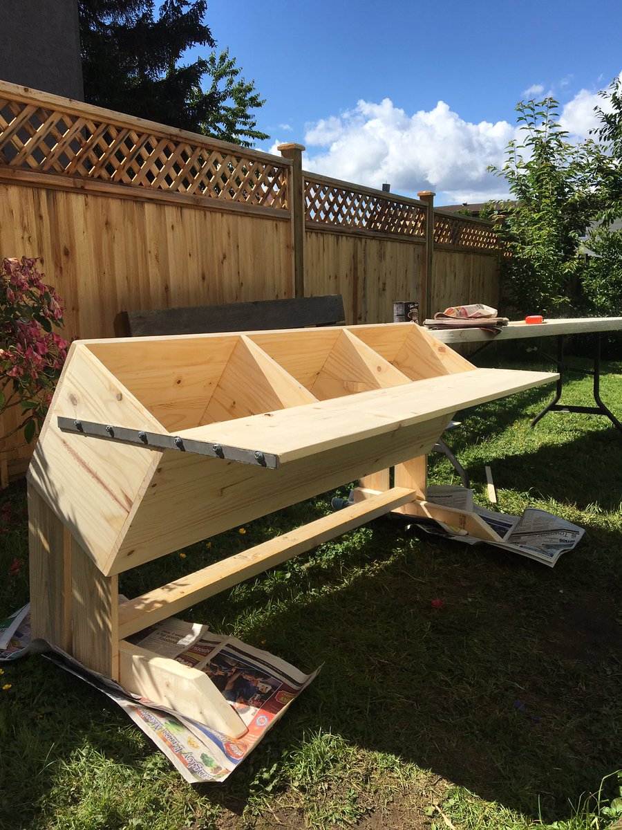 CLye19's tweet photo. Got the desk assembled! Staining is on the way https://t.co/4dL4owALAz