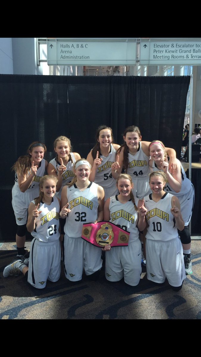 BrandiWingert's tweet photo. Midwest Bball Showcase Elite Division (17U) Tourney Champs! Proud of these girls!  Way to rep! #stormerfam https://t.co/x8fcoxjjHS