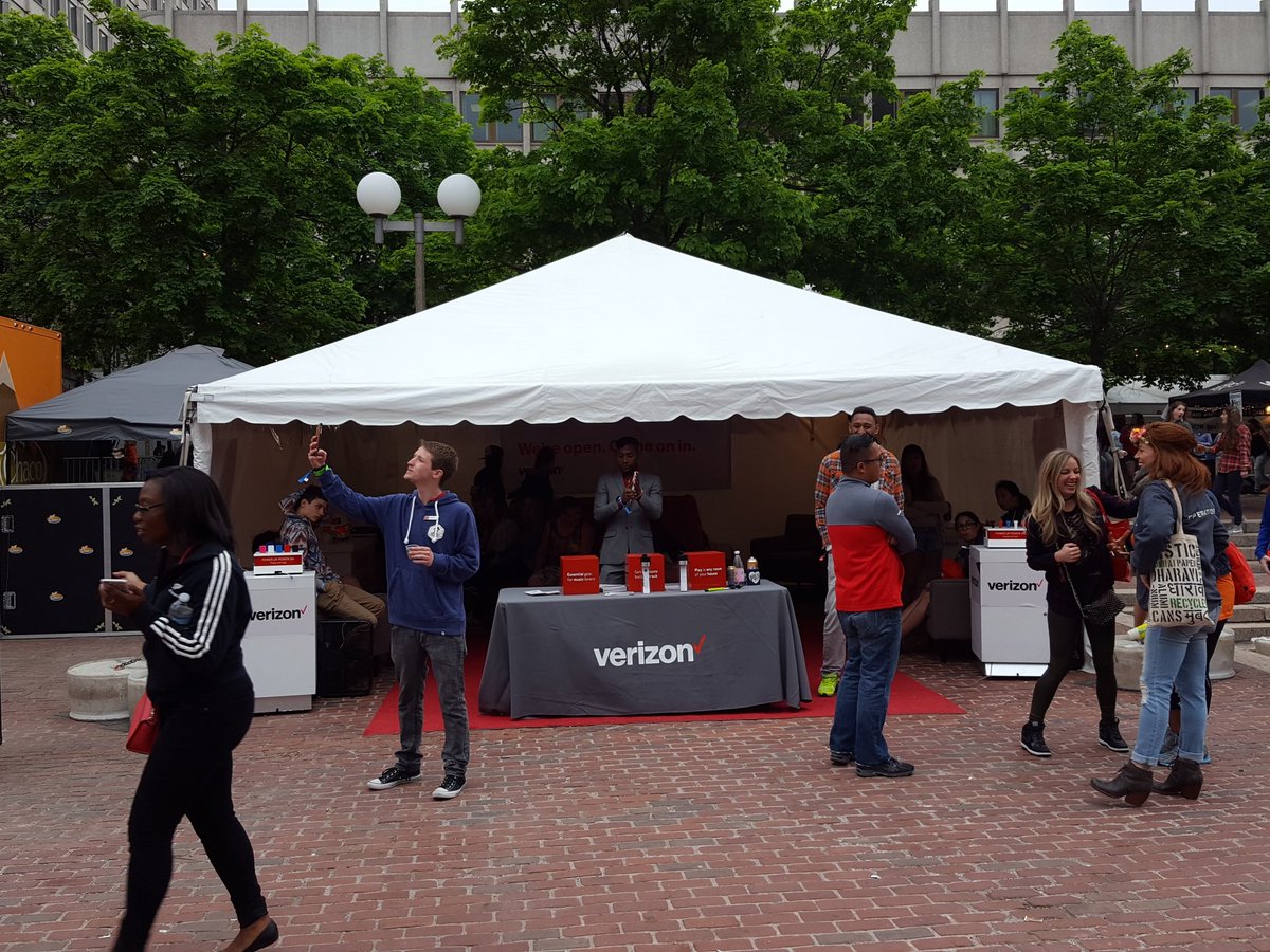 CTaylorVZW's tweet photo. #vzboston #BostonCalling #verizonvip @andrewtesta https://t.co/UqxF2q0abc