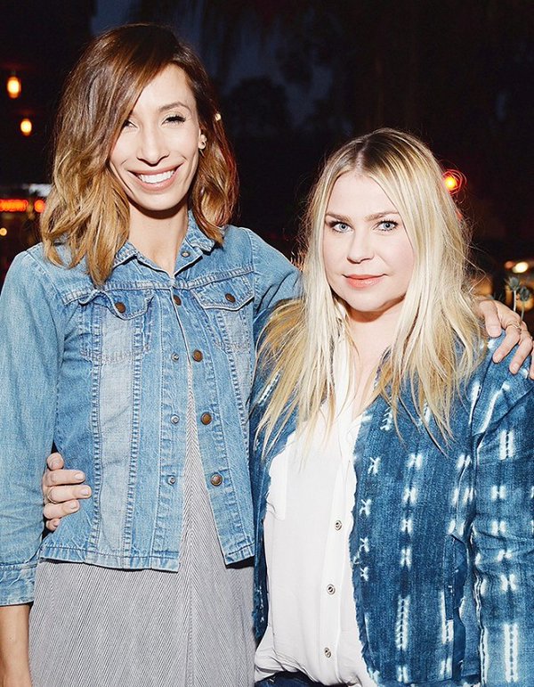 TheWallGroup's tweet image. Every Successful Woman Swears by This #Style Rule: bit.ly/1OLDAd2 
#Stylists, @EmilyAndMeritt.
#TWGStyle