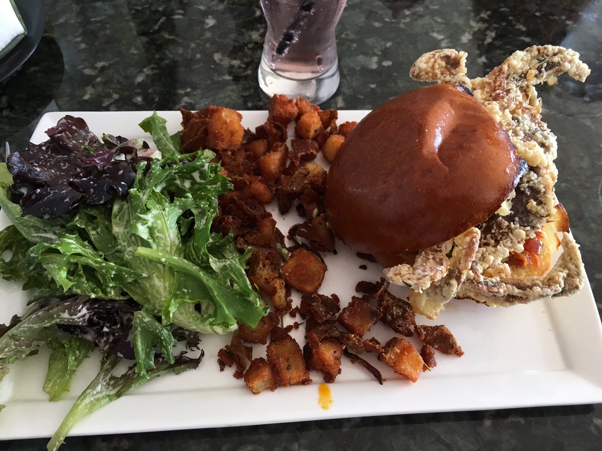 miclee108's tweet image. Definitely getting my #softshellcrab fix this week! @MapleAve147