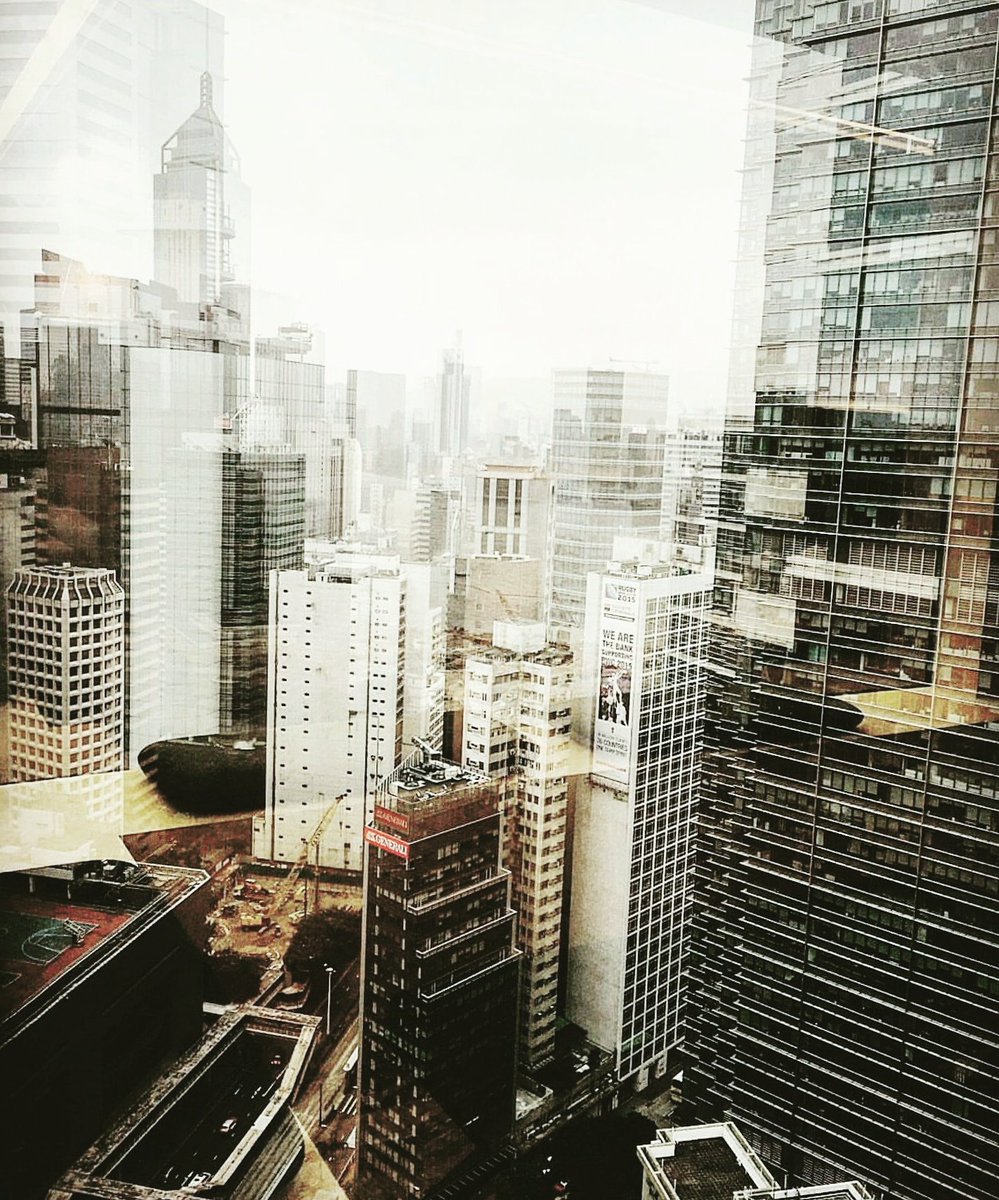 #HongKong in its splendor🌁 _ #travel
•   •   •
#citylife#highsociety#buildingporn#mdw#culture#lifestyle#luxury#EAG