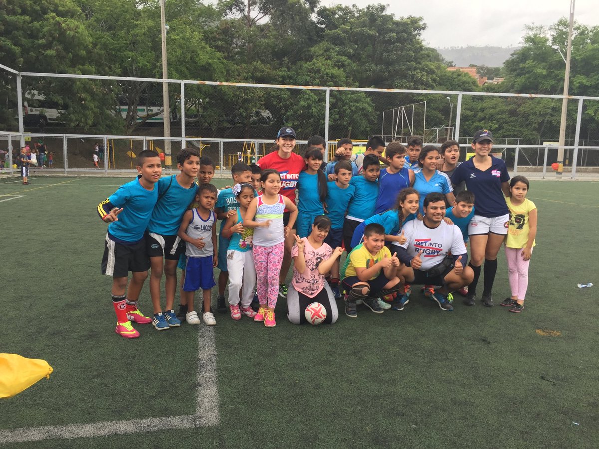 RugbyElSalvador's tweet photo. Te compartimos la experiencia del 2da día del seminario de #GetIntoRugby de @sudamericarugby
https://t.co/mlpR2OeR0b https://t.co/BHk2slKwjs