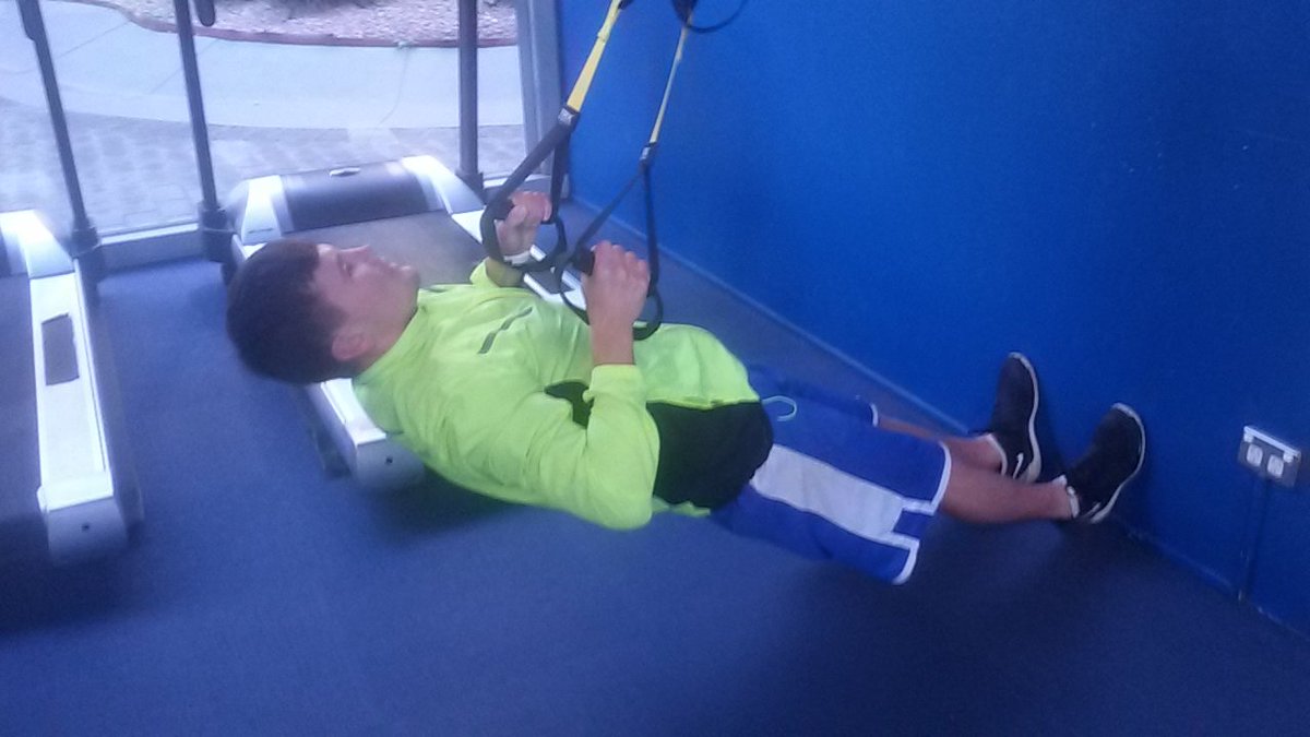 daithicoach's tweet image. Oz lightweight no.1 gettin early strt this morn in prep 4 July fight! Seriously focused guy! #boxingstrength #boxing