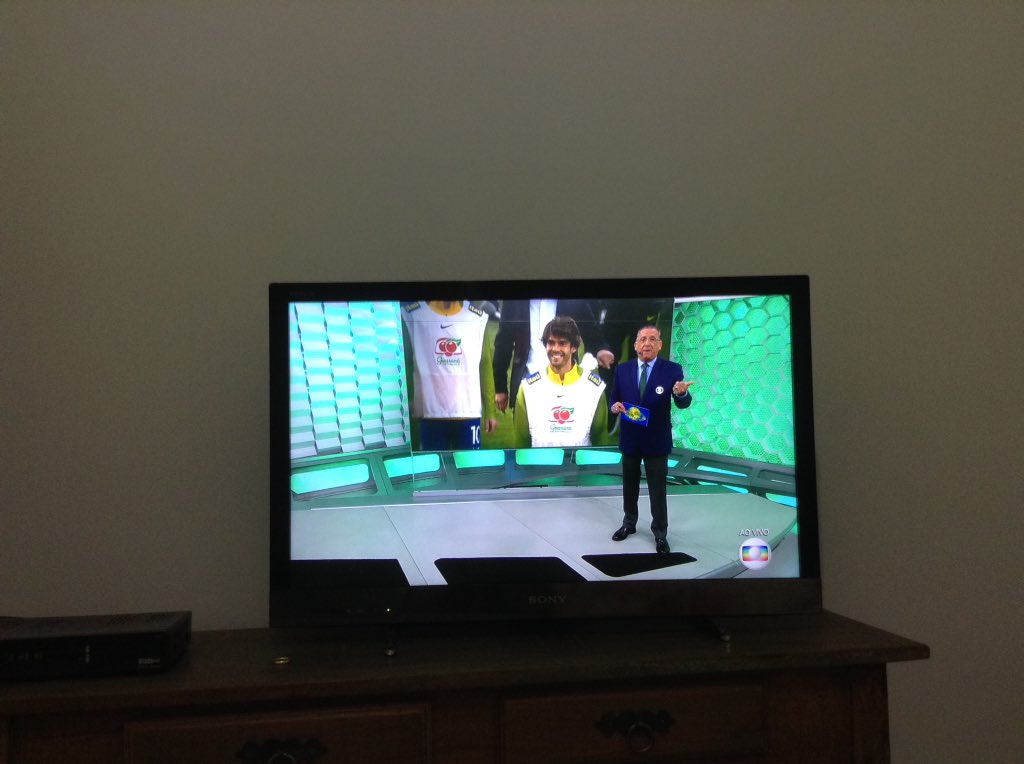 LUIZGPIMENTA's tweet image. Imagem depressiva para terminar um domingao de ressaca!!

Galvao e seleçao!

Durma com esta @JOAQUINTDASILVA