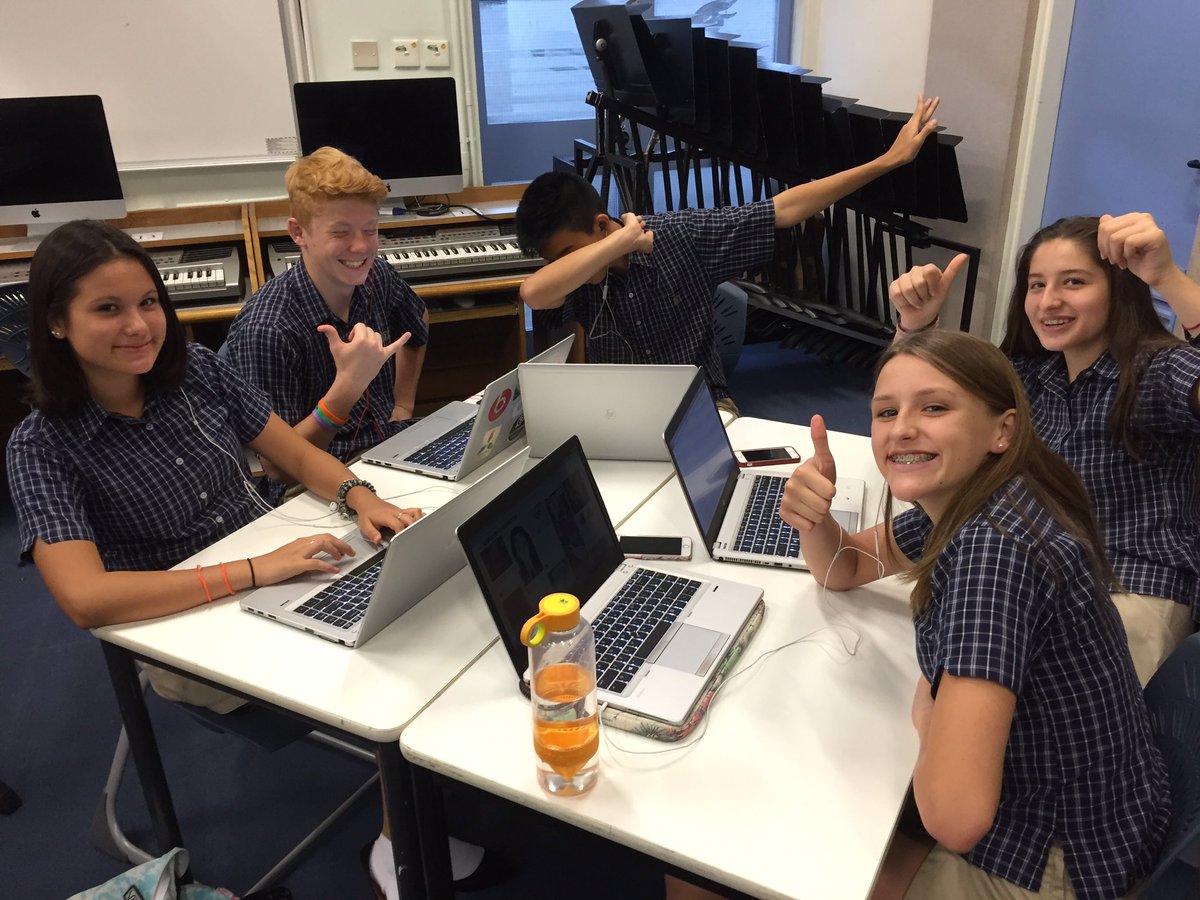jolly_music's tweet photo. Kicking off DigLit with 9Q #DigLit2016 #DigLit2016CA #Wis_hk https://t.co/le6Aw1DsdN