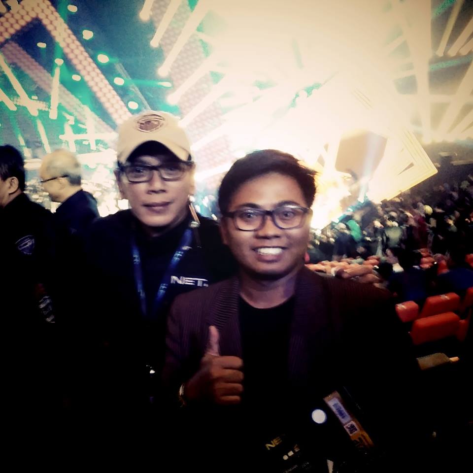 dedynih's tweet photo. Terimakasiih @netmediatama acara kemarin Kece abiiis.... #HutNET3.0 #IndonesiaLebihKece https://t.co/aAFNIc6rD8