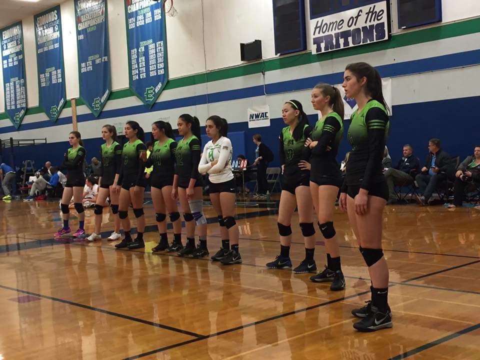 ApexVolleyball's tweet image. Flex finishes tied for 3rd in Silver bracket at the #NWJrsMemorialDay tourney great end to the season! #GoApexVC