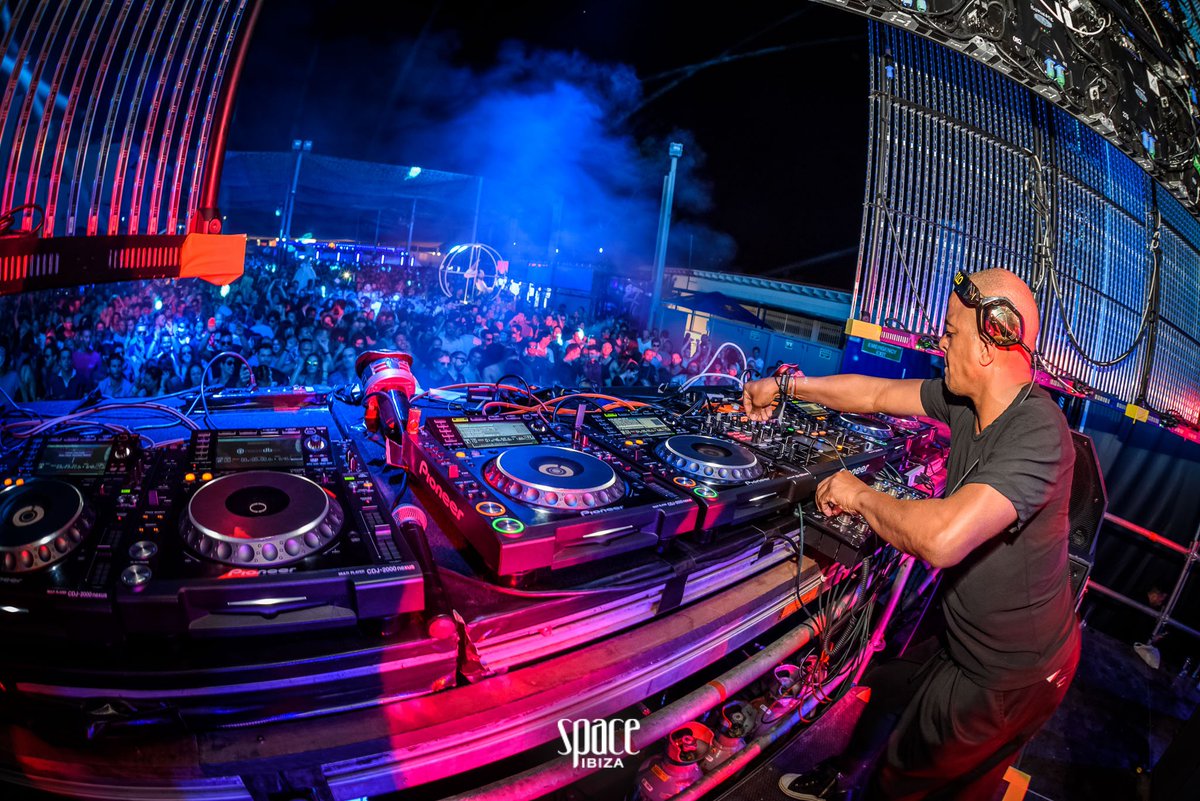 SpaceIbiza's tweet photo. #SpaceOpeningFiesta in pictures
See more pics here: https://t.co/H2Lv2eQ5jT
#27SpaceIbiza https://t.co/fJKVCWR4Wc