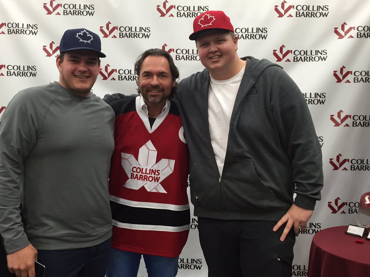 kyle_hynes's tweet photo. @16DarcyTucker thanks for a picture with a couple of kids from fort mac #YoureTheMan https://t.co/vYn6uZemc9
