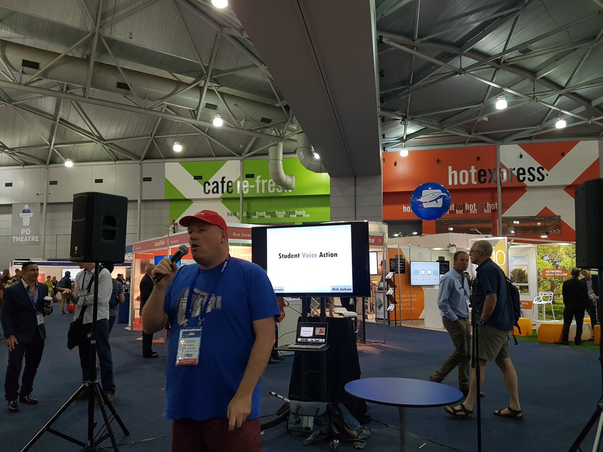 jdtriver's tweet photo. The @largerama presenting at #TMeduTECH @EduTECH_AU #EduTechAU https://t.co/LXeSkhVGvu