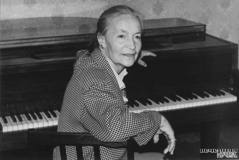 bashopera's tweet image. «Созвездие муртазинцев» в честь выдающегося педагога на сцене #bashopera 15 июня. vechufa.ru/exclusive/8405…