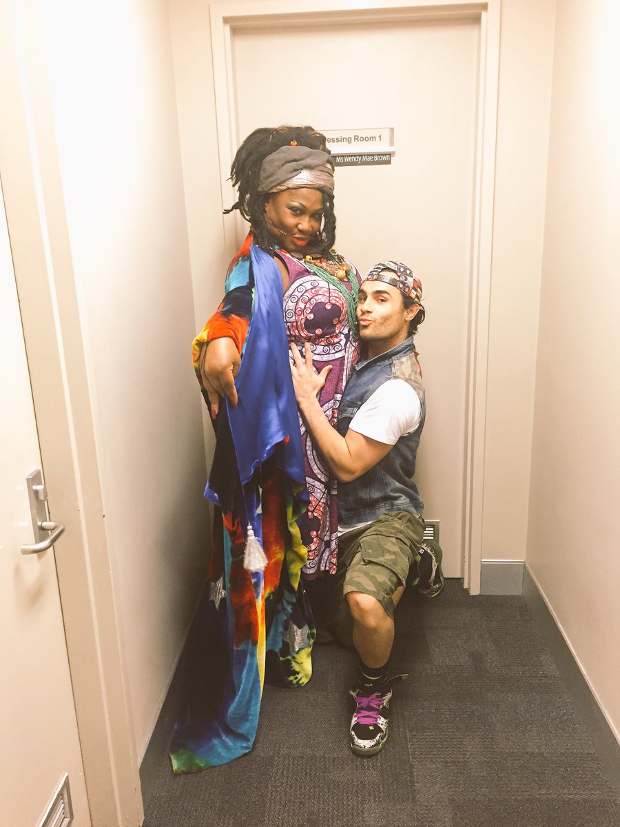 Monique Sallé tweet media