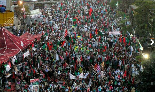 aliduaa393's tweet photo. #PPP chairman @BBhuttoZardari will address a public gathering at Mirpur..
#KarwanEBilawal ✌✌✌ https://t.co/sQq8EeU8CY