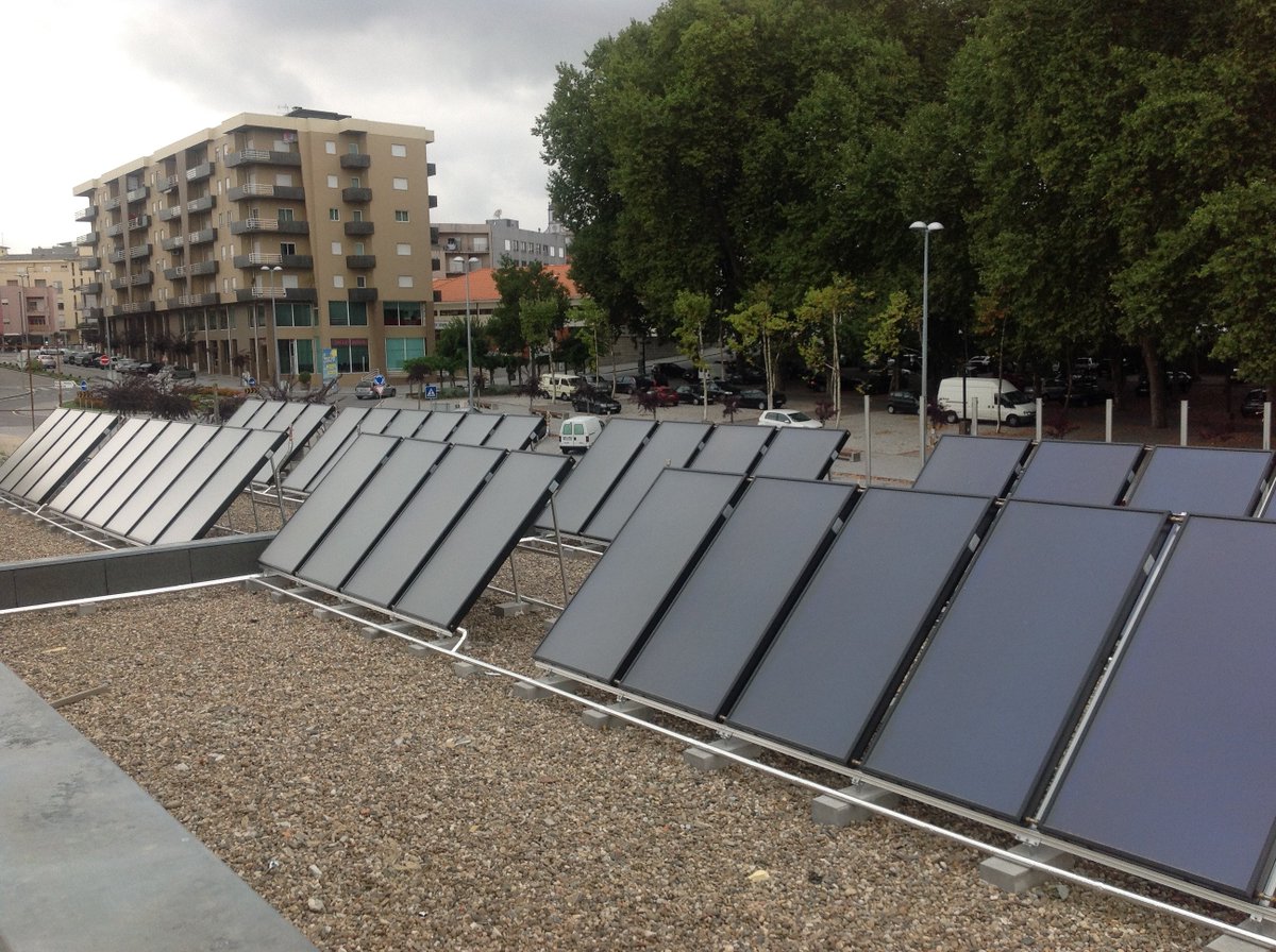 Solimpekssolar's tweet photo. Solar Thermal Anlage auf 400m² in Portugal https://t.co/6DBt9xyHxn