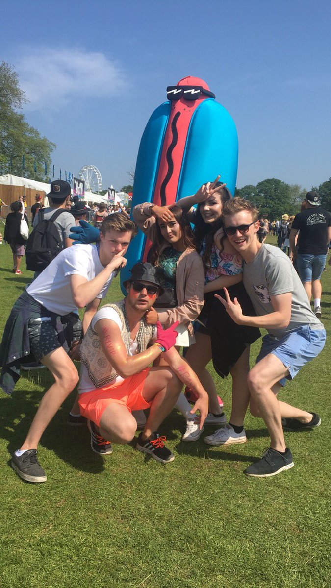 libbay_xx's tweet photo. @BBCR1 big weekend was the bestπππ½ #R1VIP https://t.co/y7DSKtPOUt