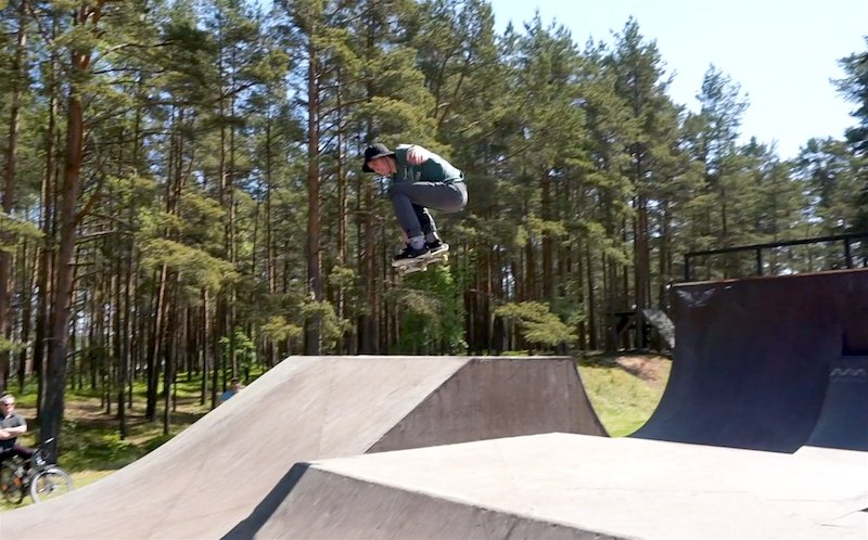 Tiem kuri vēl nav redzējuši Artūra lielisko momentu Rojā: skeits.lv/arturs-nesaule…
#Roja #tikari #skateboarding