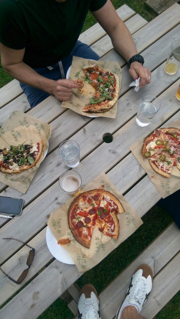 woodfiredfood's tweet photo. Our #Glutenfree pizza base was a real treat for 4 happy customers @stonehousebeer this wknd! #RnRtime #AWFK https://t.co/PBpsYu5aLY