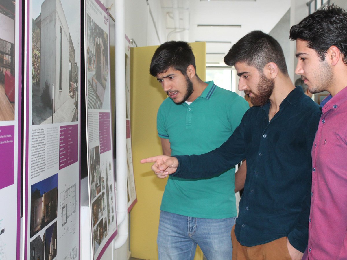 #MimarlikYilligi 2015 sergisi, 19 Haziran'a kadar Uludağ Üniversitesi Mimarlık Fakültesi'nde arkitera.com/haber/27021/tu…