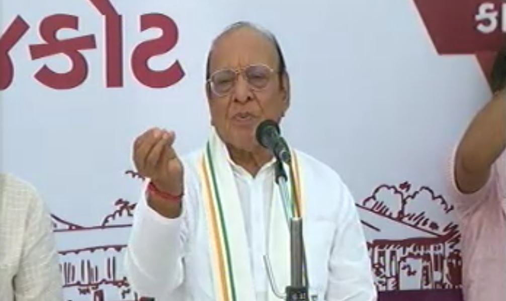 LokDarbar's tweet photo. @LokDarbar will give #voice to their problems says @ShankersinhBapu at #Rajkot https://t.co/daDCCRMztJ