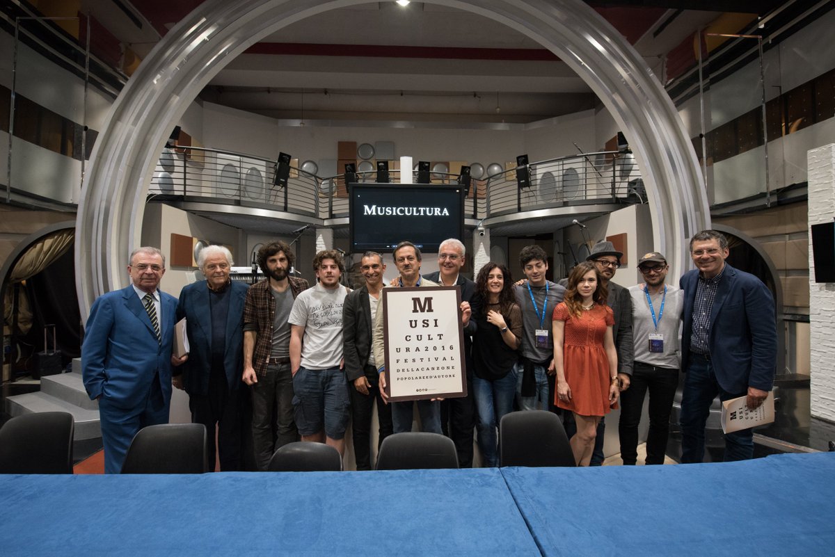 Ecco a voi gli otto vincitori di #Musicultura2016! Ora a <a href="/Radio1Rai/">Rai Radio1</a> con <a href="/johnvignola/">John Vignola</a> e <a href="/FabrizFrizzi/">Fabrizio Frizzi</a>