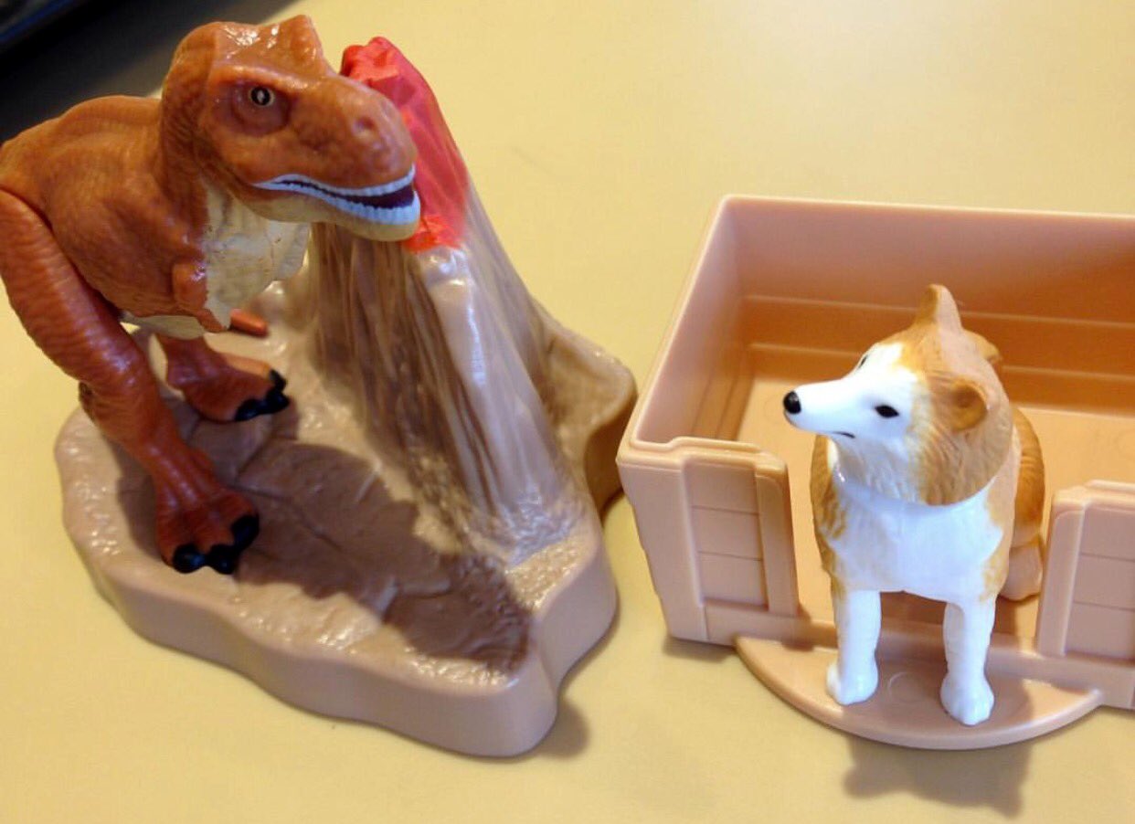 マクドナルド アニア恐竜 Vs アニアペット どっち派 Fight ハッピーセット T Co Gm8hxqlkq4 Twitter